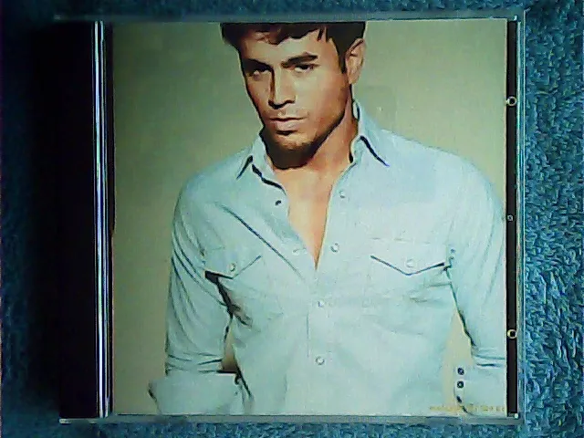 [MC-008986] Enrique Iglesias - Escape