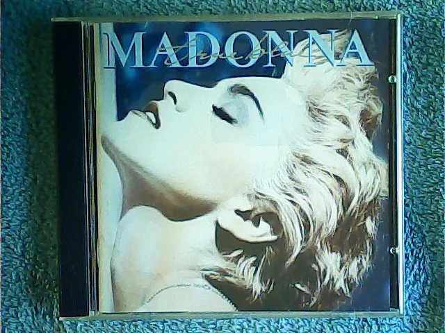 [MC-009101] Madonna - True Blue