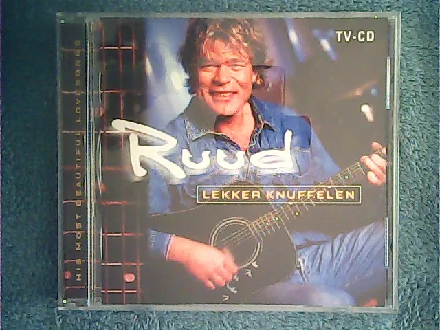 [MC-009131] Ruud - Lekker Knuffelen