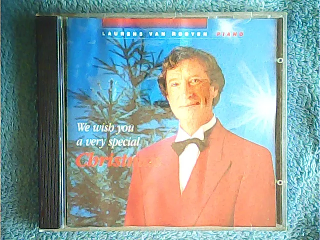 [MC-009423] Laurens Van Rooyen - We Wish You A Very Special Christmas