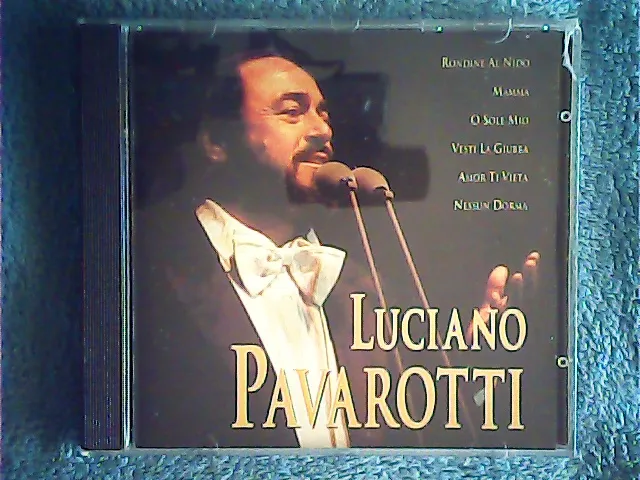 [MC-009446] Luciano Pavarotti