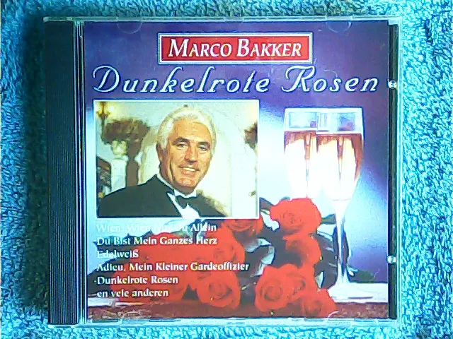 Marco Bakker - Dunkelrote Rosen