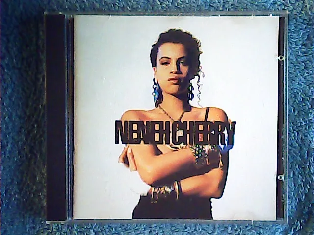 [MC-009561] Neneh Cherry - Raw Like Sushi