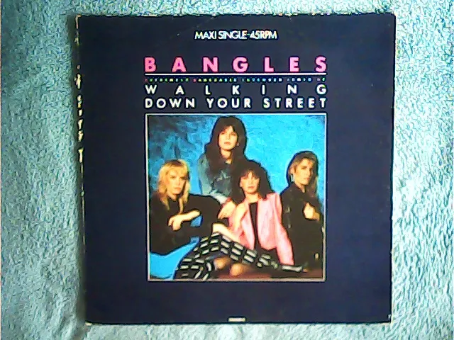[MV-009731] Bangles - Walking Down Your Street