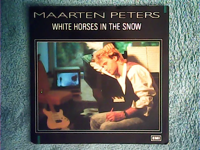 [MV-009881] Maarten Peters - White Horses In The Snow