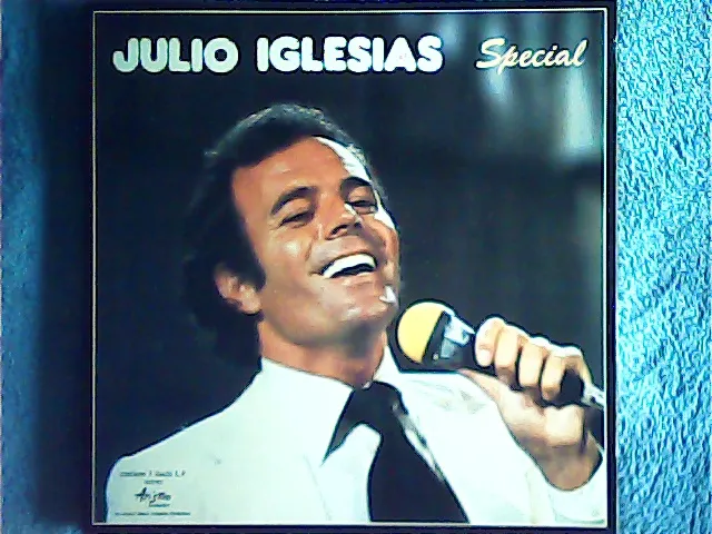 Julio Iglesias - Special