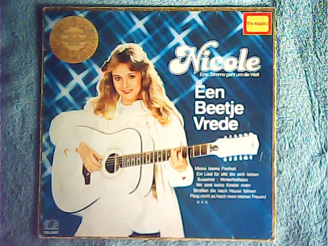 [MV-010133] Nicole - Een Beetje Vrede