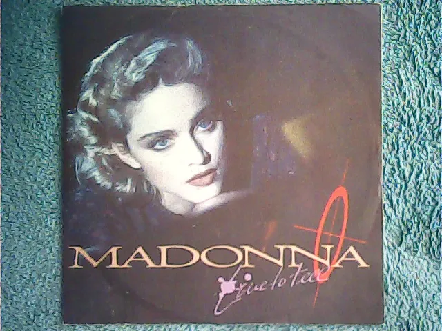 [MV-010405] Madonna - Live To Tell