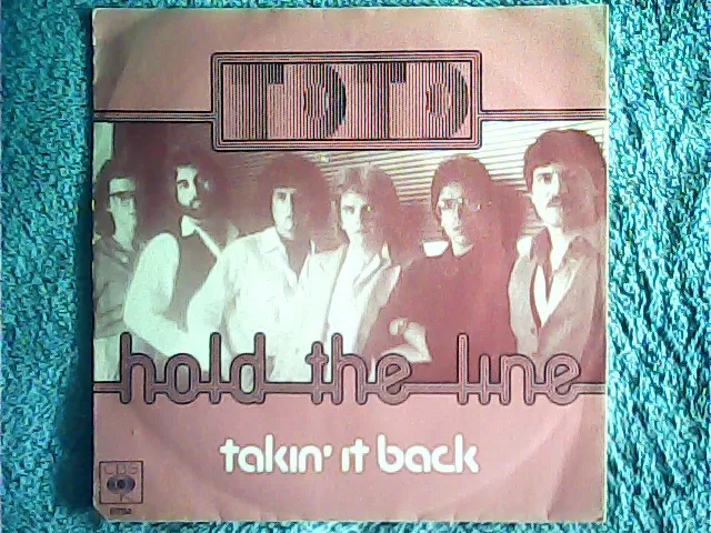 Toto - Hold The Line